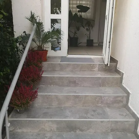 Baby Friendly 3-bedrooms By The Sea 康斯坦察
